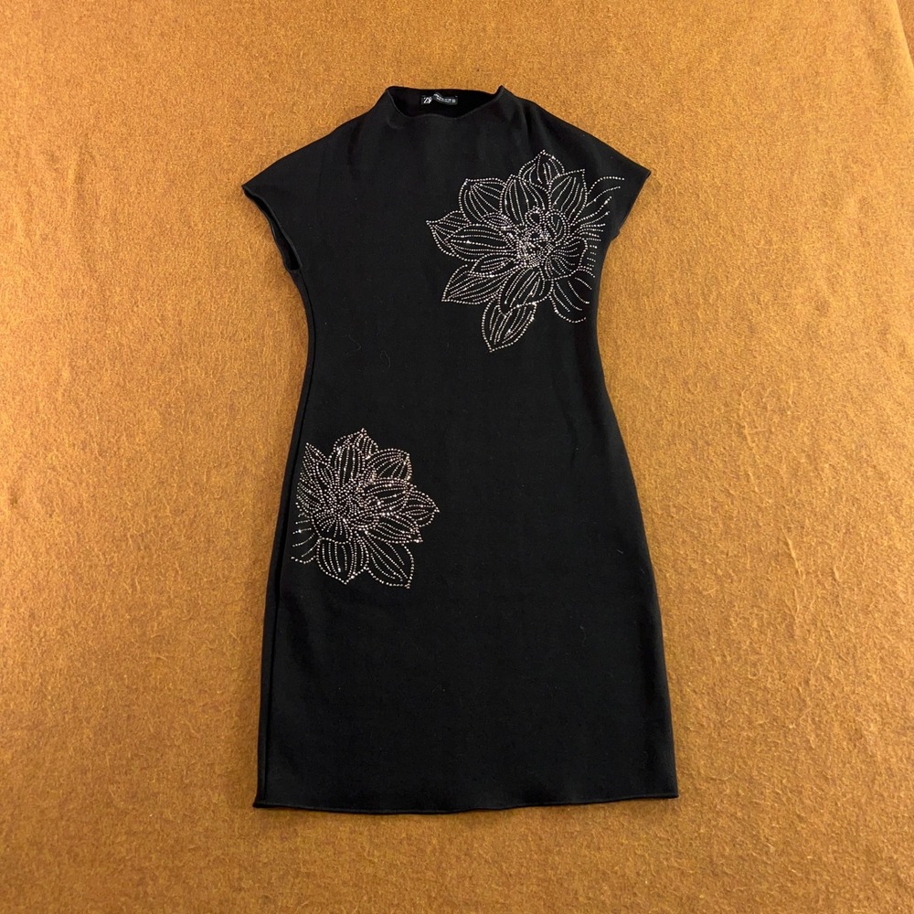 Zara Womens Medium Black Rhinestone Floral Mock Neck Knit Sheath Dress New